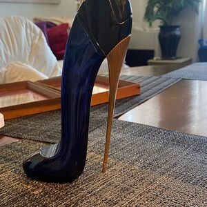 Carolina Herrera Black and Gold Stiletto